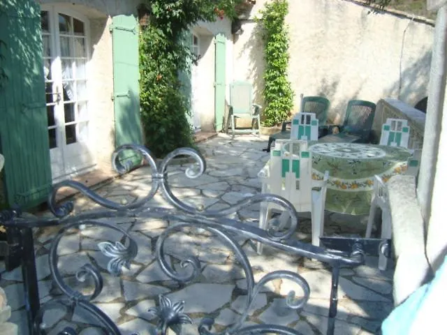 Les Amandiers - 5 Km De La Appartement