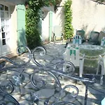 Les Amandiers - 5 Km De La Apartment