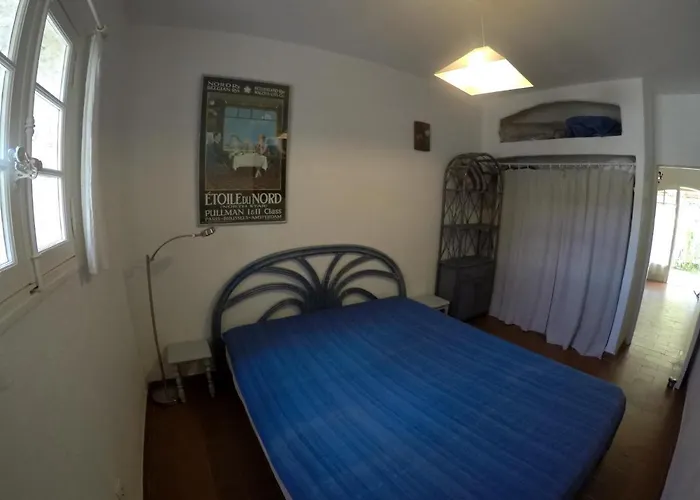 Les Amandiers - 5 Km De La *